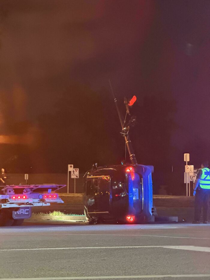 47 People Who Had A Rough Day Behind The Wheel And Made Everyone Ironically Say, “Can’t Park There, Mate” 47 People Who Had A Rough Day Behind The Wheel And Made Everyone Ironically Say, “Can’t Park There, Mate”