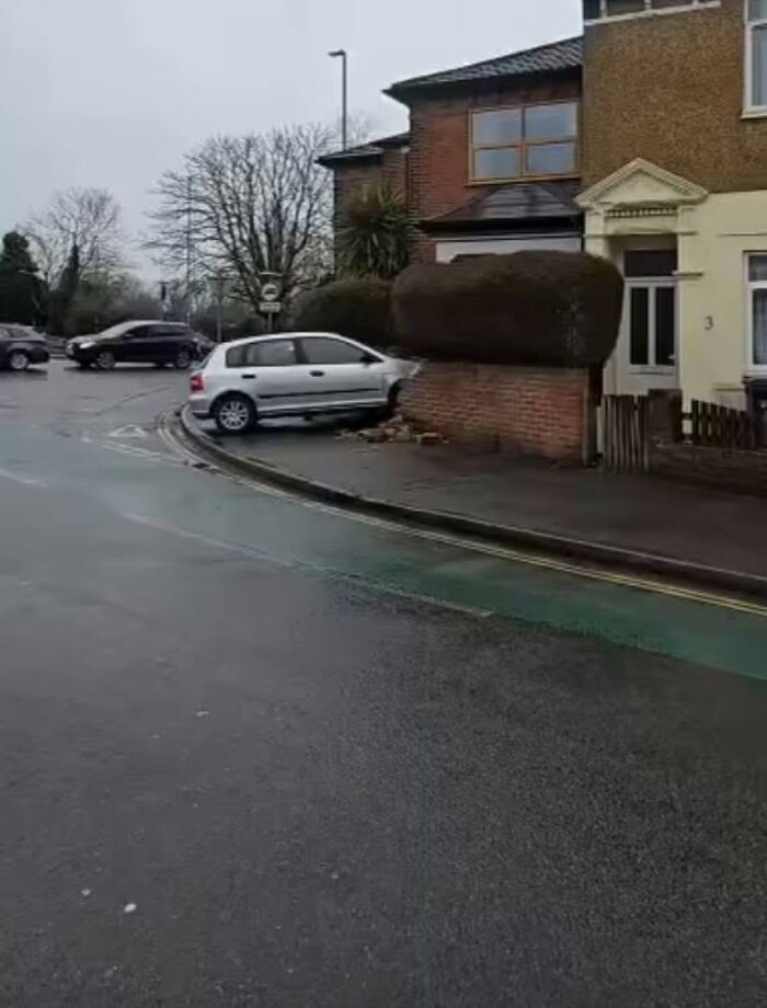 47 People Who Had A Rough Day Behind The Wheel And Made Everyone Ironically Say, “Can’t Park There, Mate” 47 People Who Had A Rough Day Behind The Wheel And Made Everyone Ironically Say, “Can’t Park There, Mate”