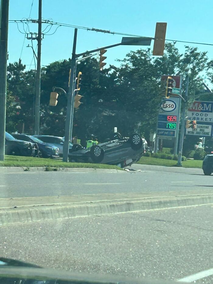 47 People Who Had A Rough Day Behind The Wheel And Made Everyone Ironically Say, “Can’t Park There, Mate” 47 People Who Had A Rough Day Behind The Wheel And Made Everyone Ironically Say, “Can’t Park There, Mate”