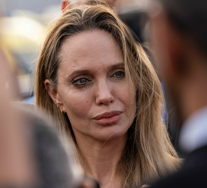 Angelina Jolie’s Major Life Change Revealed After Kids Make Move Against Dad Brad Pitt With Newspaper Ads Angelina Jolie’s Major Life Change Revealed After Kids Make Move Against Dad Brad Pitt With Newspaper Ads