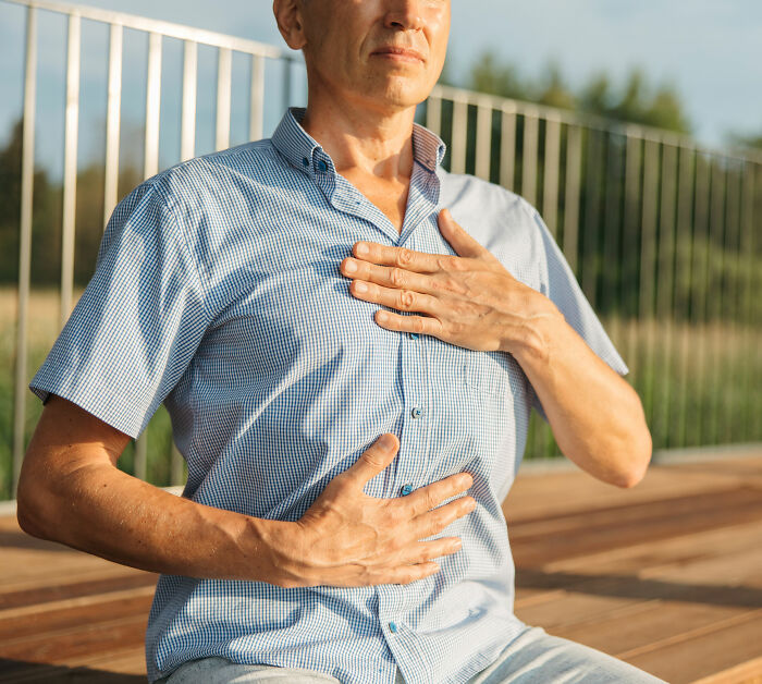 Doctor Reveals Secret Warning Sign Of Pneumonia Many People Miss After Sam Neill’s “Unexpected” Passing