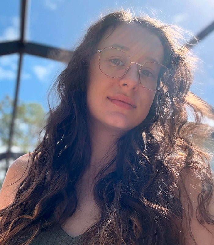 “The Entitlement Is Insane”: Karen Forces Man Into Leaving Public Space, But Bystander Comes To His Defense “The Entitlement Is Insane”: Karen Forces Man Into Leaving Public Space, But Bystander Comes To His Defense