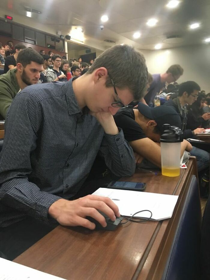 93 Times People Came Up With The Most Wild And Unhinged Ways To Fix Something 93 Times People Came Up With The Most Wild And Unhinged Ways To Fix Something