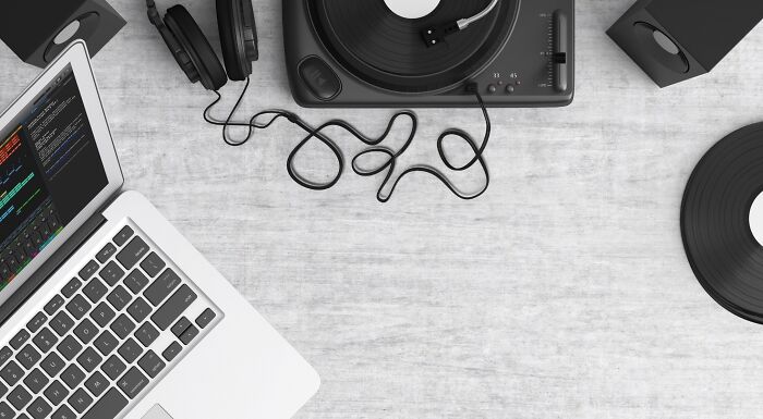 “How Popular Is Your Music Taste?”: Vote Through These 20 ‘This Or That’ Questions “How Popular Is Your Music Taste?”: Vote Through These 20 ‘This Or That’ Questions