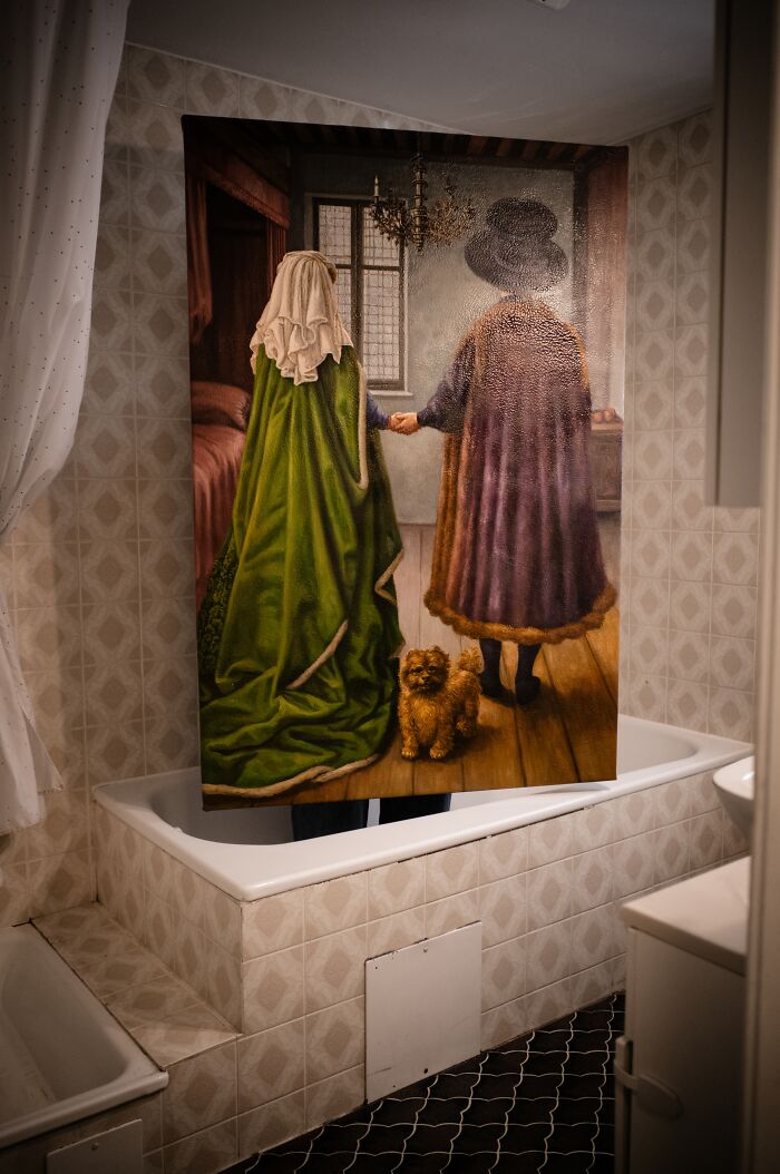 This Artist Reimagined 16 Famous Masterpieces From Behind, And The Results Are Fascinating This Artist Reimagined 16 Famous Masterpieces From Behind, And The Results Are Fascinating
