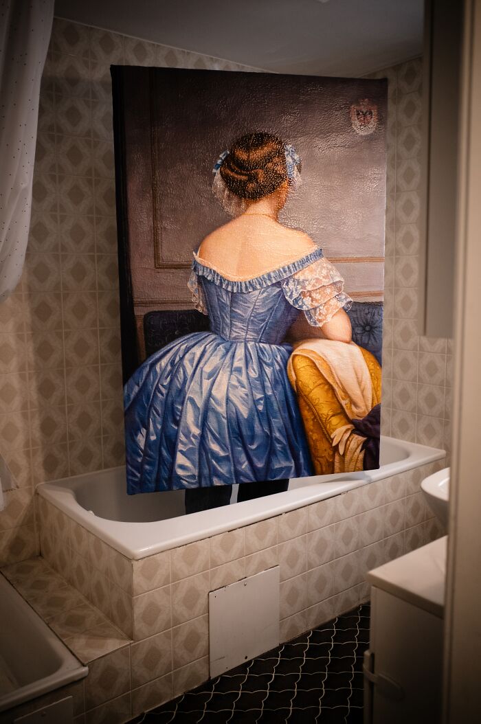 This Artist Reimagined 16 Famous Masterpieces From Behind, And The Results Are Fascinating This Artist Reimagined 16 Famous Masterpieces From Behind, And The Results Are Fascinating