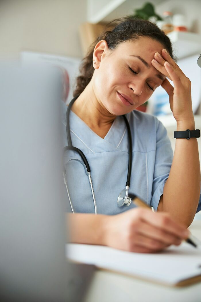 53 Times ER Staff Had To Deal With The Most Ridiculous Patients 53 Times ER Staff Had To Deal With The Most Ridiculous Patients