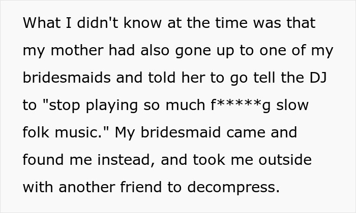 Mom Couldn’t Stand Waiting For The Dance Floor, So She Took Over Her Daughter’s Wedding Mom Couldn’t Stand Waiting For The Dance Floor, So She Took Over Her Daughter’s Wedding
