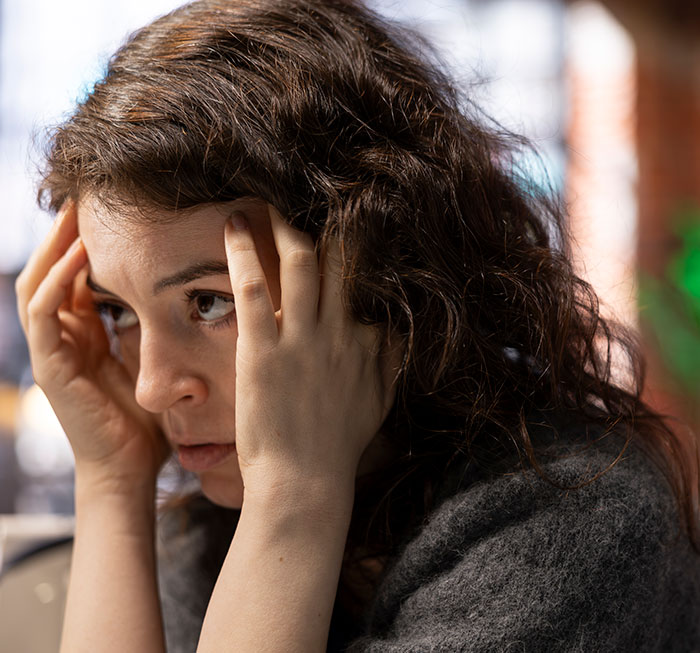 Woman’s Drunk Comment Leaves Her Panicking After Coworker Tells Her Boyfriend Woman’s Drunk Comment Leaves Her Panicking After Coworker Tells Her Boyfriend