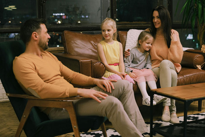 Husband Left His “Boring” Wife For Someone More Exciting, Years Later He’s Still Thinking About Her Face Husband Left His “Boring” Wife For Someone More Exciting, Years Later He’s Still Thinking About Her Face