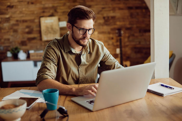 Best Worker Puts Company In A Jam After Deciding To Quit As They Punish Him For Doing More Work Best Worker Puts Company In A Jam After Deciding To Quit As They Punish Him For Doing More Work