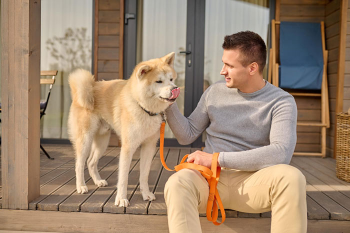 Dad Treats Neighbor’s Private Land Like His Kids’ Playground, A 160lb Guard Dog Ends The Debate Dad Treats Neighbor’s Private Land Like His Kids’ Playground, A 160lb Guard Dog Ends The Debate