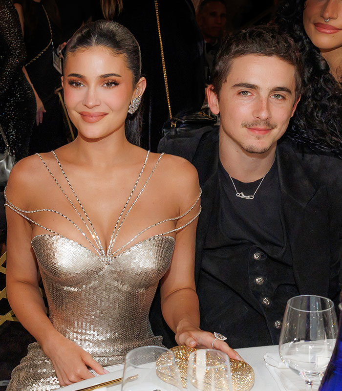 “Middle Aged Mother”: Kylie Jenner And Timothée Chalamet’s World Cup Appearance Mercilessly Mocked “Middle Aged Mother”: Kylie Jenner And Timothée Chalamet’s World Cup Appearance Mercilessly Mocked