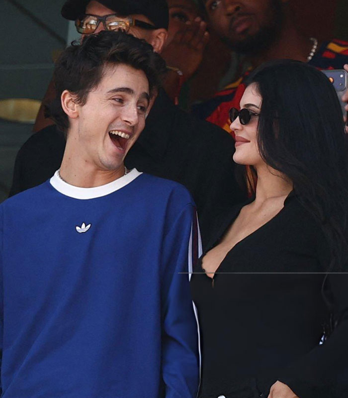 “Middle Aged Mother”: Kylie Jenner And Timothée Chalamet’s World Cup Appearance Mercilessly Mocked “Middle Aged Mother”: Kylie Jenner And Timothée Chalamet’s World Cup Appearance Mercilessly Mocked