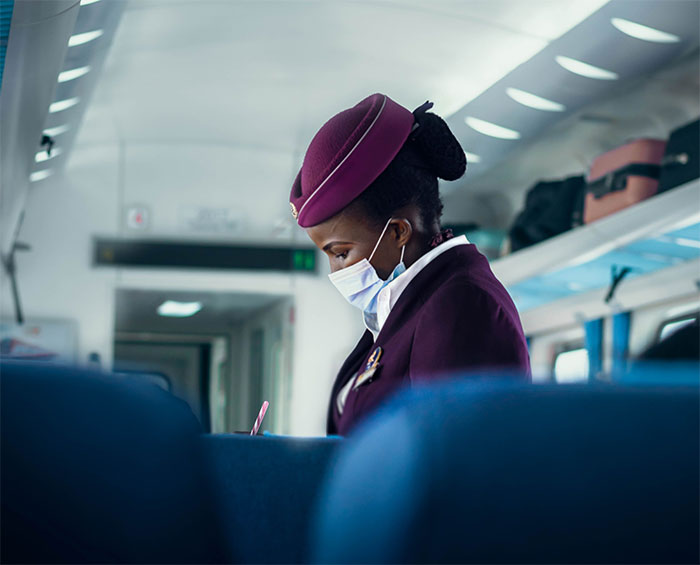 Man Tries To Steal A Child’s Window Seat On A Flight, Refuses To Move Until A Flight Attendant Steps In Man Tries To Steal A Child’s Window Seat On A Flight, Refuses To Move Until A Flight Attendant Steps In