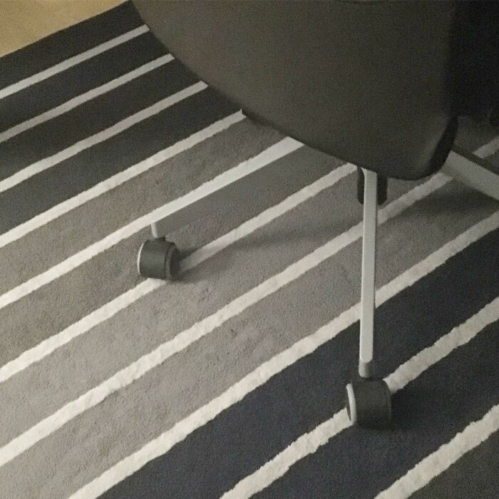 109 Photos That Completely Confused People Until They Looked A Little Closer 109 Photos That Completely Confused People Until They Looked A Little Closer