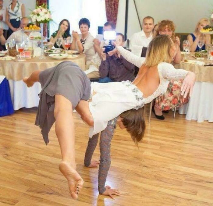 109 Photos That Completely Confused People Until They Looked A Little Closer 109 Photos That Completely Confused People Until They Looked A Little Closer