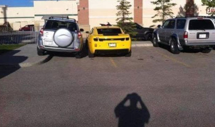 71 Times People Saw Such Outrageous Parking, They Had To Share The Pics Online 71 Times People Saw Such Outrageous Parking, They Had To Share The Pics Online