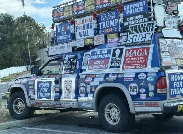 71 Times People Saw Such Outrageous Parking, They Had To Share The Pics Online 71 Times People Saw Such Outrageous Parking, They Had To Share The Pics Online