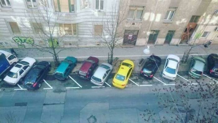 71 Times People Saw Such Outrageous Parking, They Had To Share The Pics Online 71 Times People Saw Such Outrageous Parking, They Had To Share The Pics Online