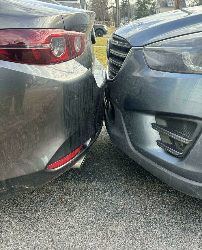71 Times People Saw Such Outrageous Parking, They Had To Share The Pics Online 71 Times People Saw Such Outrageous Parking, They Had To Share The Pics Online
