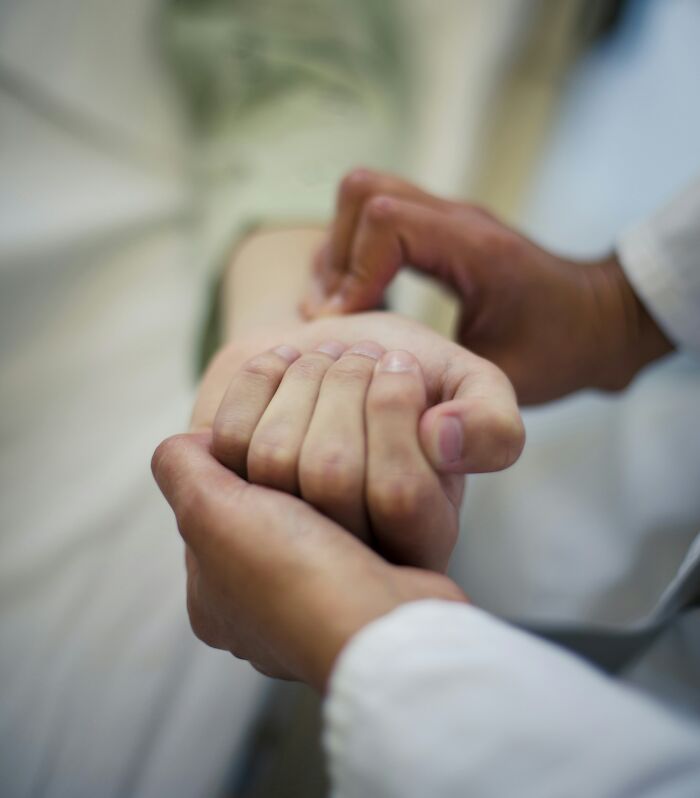 26 Stories About What Doctors Do When They Are Convinced A Patient Is Faking It 26 Stories About What Doctors Do When They Are Convinced A Patient Is Faking It