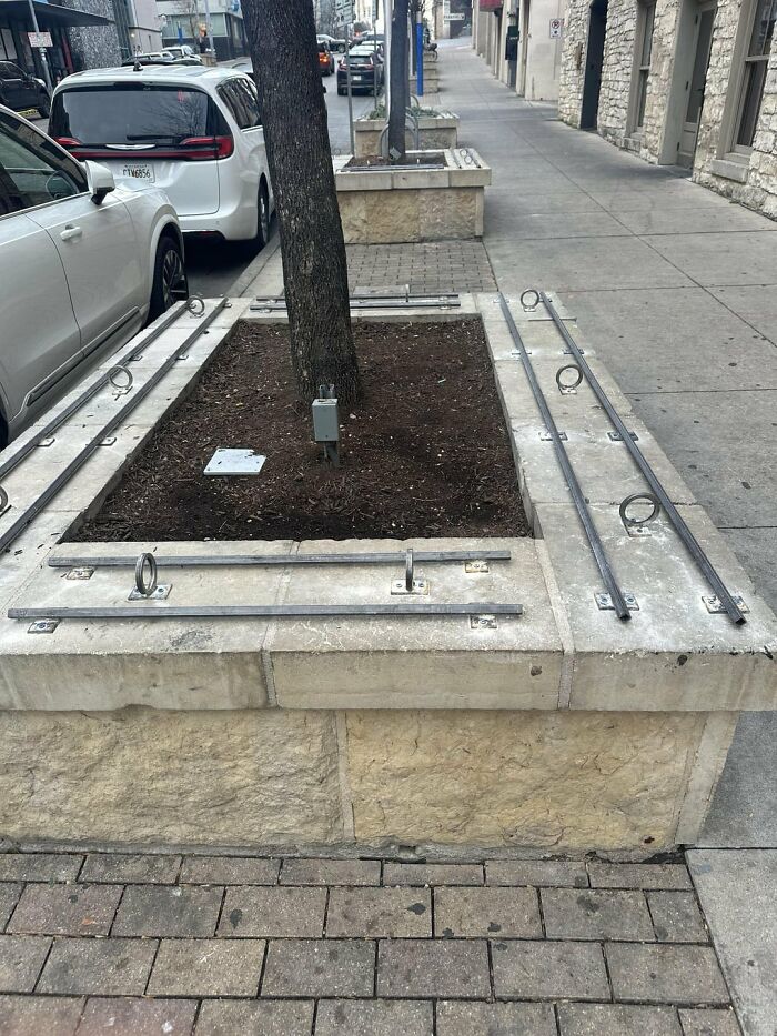 52 Times Urban Designers Forgot To Think About People’s Comfort And Happiness 52 Times Urban Designers Forgot To Think About People’s Comfort And Happiness