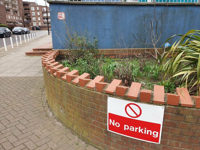 52 Times Urban Designers Forgot To Think About People’s Comfort And Happiness 52 Times Urban Designers Forgot To Think About People’s Comfort And Happiness