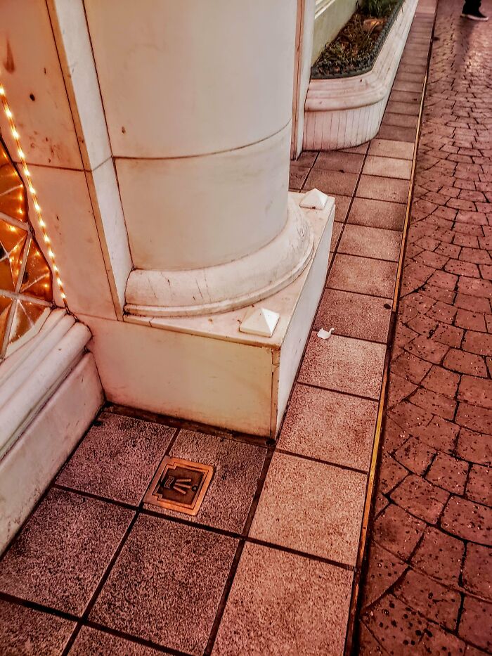 52 Times Urban Designers Forgot To Think About People’s Comfort And Happiness 52 Times Urban Designers Forgot To Think About People’s Comfort And Happiness