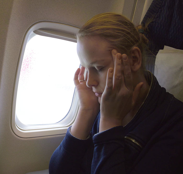 Dad Puts Entitled Karen In Her Place After She Tried To Steal His First-Class Seats Dad Puts Entitled Karen In Her Place After She Tried To Steal His First-Class Seats