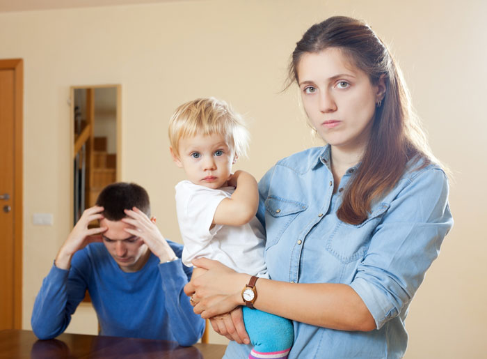 Guy Cheats On Pregnant Wife With Young Coworker, Uses 4YO To Manipulate Wife Into Forgiving Him Guy Cheats On Pregnant Wife With Young Coworker, Uses 4YO To Manipulate Wife Into Forgiving Him
