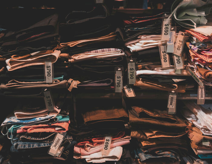 Woman’s Viral Dress Experiment Challenges Everything People Believe About Clothing Sizes, Experts Weigh In Woman’s Viral Dress Experiment Challenges Everything People Believe About Clothing Sizes, Experts Weigh In