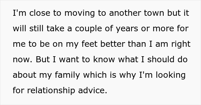 Man Says His Parents Ruined His Childhood By Making Him Raise Their Kids, Refuses To Return Man Says His Parents Ruined His Childhood By Making Him Raise Their Kids, Refuses To Return