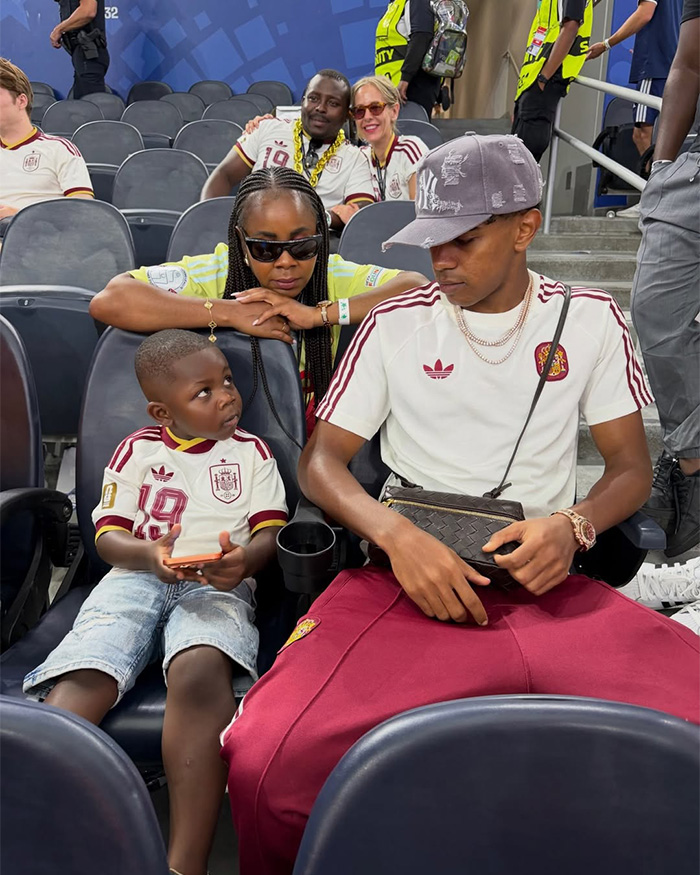 “If You’re A Woman, You Know”: World Cup Hero’s Treatment Of Girlfriend After Final Win Enrages Female Fans “If You’re A Woman, You Know”: World Cup Hero’s Treatment Of Girlfriend After Final Win Enrages Female Fans