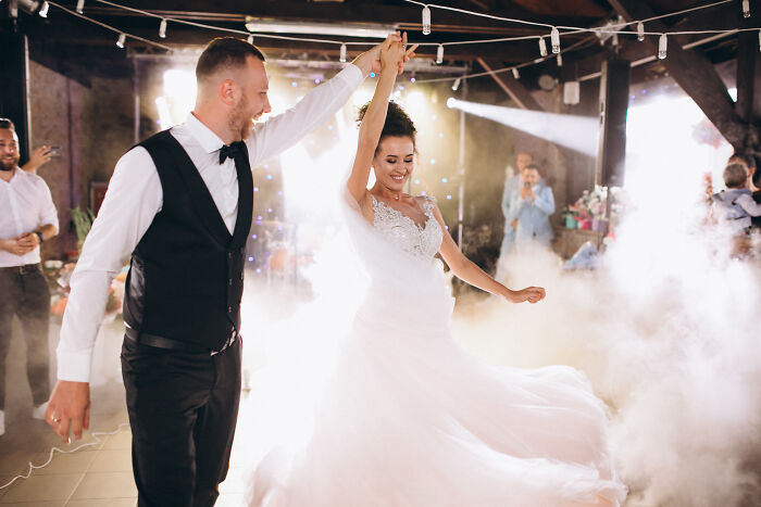 57 Weddings People Really Regret Spending Their Time And Money On 57 Weddings People Really Regret Spending Their Time And Money On