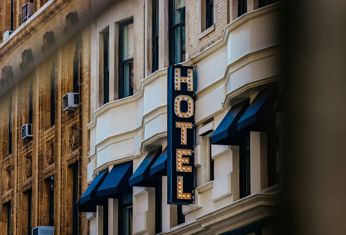 32 Hotel Industry Secrets That Are Helpful To Know Before Your Next Vacation