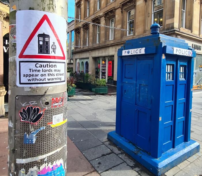 This Artist Put Up 37 Brilliantly Absurd Signs That Look Official Until You Actually Read Them This Artist Put Up 37 Brilliantly Absurd Signs That Look Official Until You Actually Read Them
