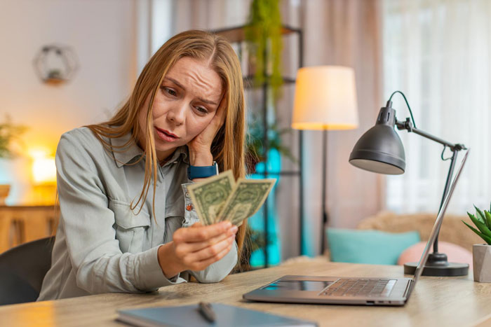 Wannabe Scam Artist Thinks She Can Complain Her Way Out Of A $6500 Vacation, Gets Reality Check Wannabe Scam Artist Thinks She Can Complain Her Way Out Of A $6500 Vacation, Gets Reality Check