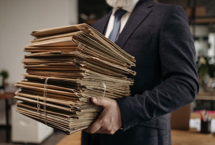 Greedy Bosses Secretly Plan To Fire Their Only IT Guy, Spend Months Recovering After He Quits Greedy Bosses Secretly Plan To Fire Their Only IT Guy, Spend Months Recovering After He Quits