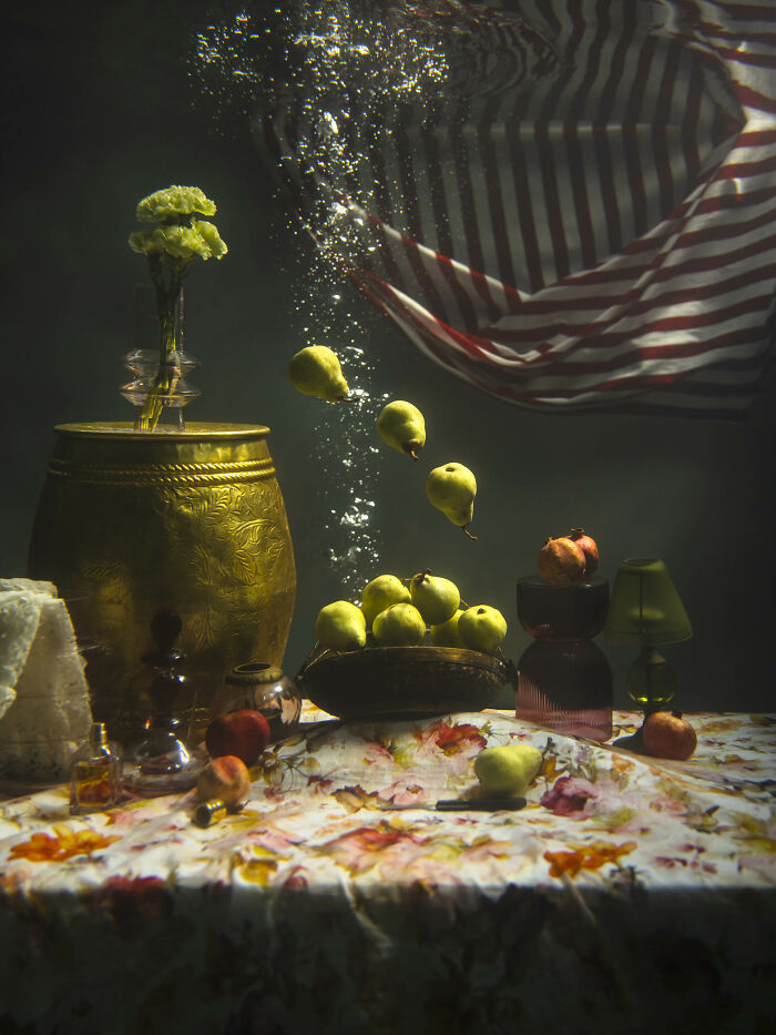 This Photographer Creates Surreal Photos By Submerging Her Subjects In Water (27 Pics) This Photographer Creates Surreal Photos By Submerging Her Subjects In Water (27 Pics)