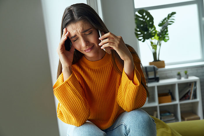 17YO Slacks Off At Work Every Day, Tells Dad To Ambush 19YO Colleague Over Made-Up Bullying Claims 17YO Slacks Off At Work Every Day, Tells Dad To Ambush 19YO Colleague Over Made-Up Bullying Claims