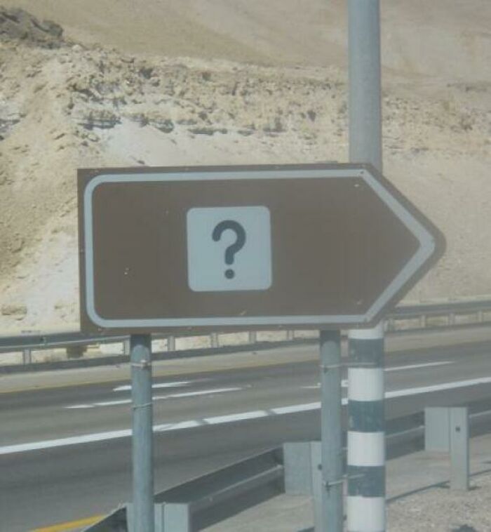 77 Signs That Hilariously Failed At The One Thing They Were Supposed To Do