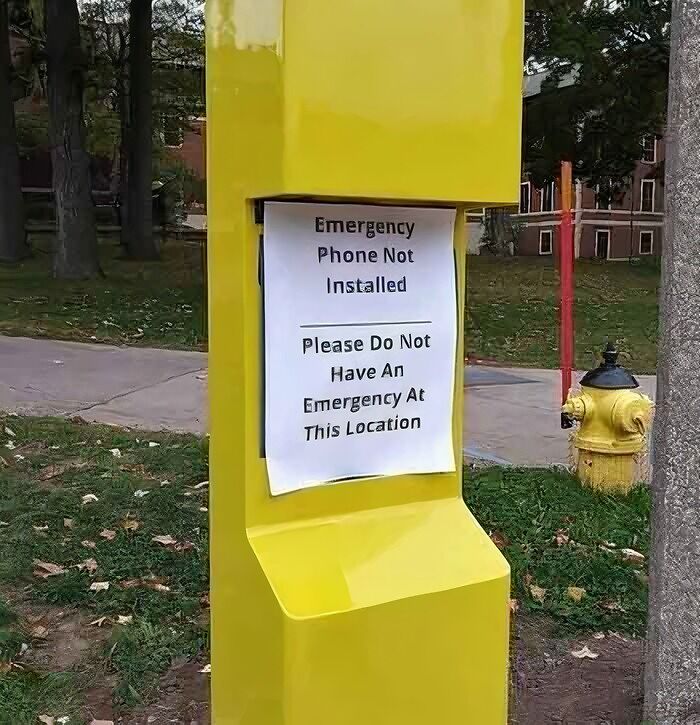 77 Signs That Hilariously Failed At The One Thing They Were Supposed To Do