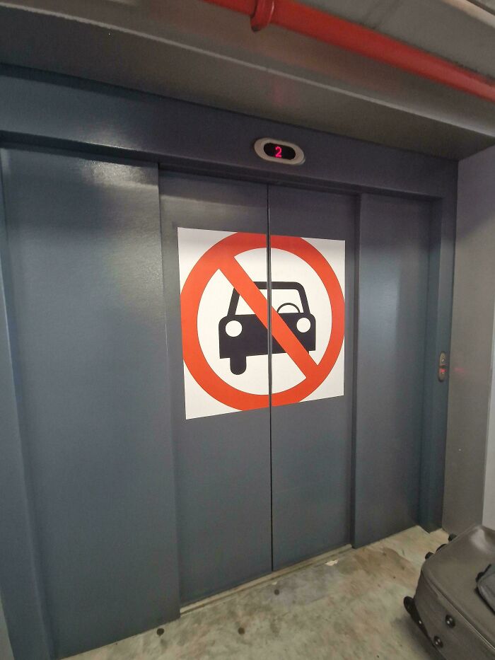 77 Signs That Hilariously Failed At The One Thing They Were Supposed To Do