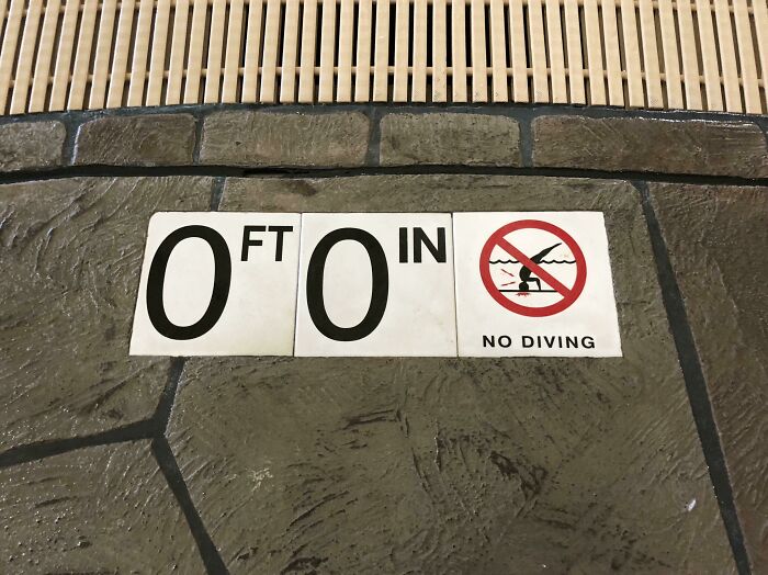 77 Signs That Hilariously Failed At The One Thing They Were Supposed To Do