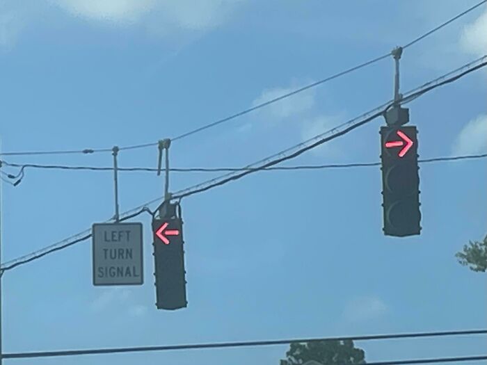 77 Signs That Hilariously Failed At The One Thing They Were Supposed To Do