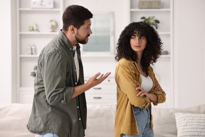 Guy Panics When He Notices What He Sent His Girlfriend Instead Of His Best Friend Guy Panics When He Notices What He Sent His Girlfriend Instead Of His Best Friend