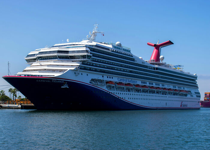 Passenger’s “Disgusting” Buffet Act Caught On Video Forces Cruise Line To Take Action, Issue Statement Passenger’s “Disgusting” Buffet Act Caught On Video Forces Cruise Line To Take Action, Issue Statement