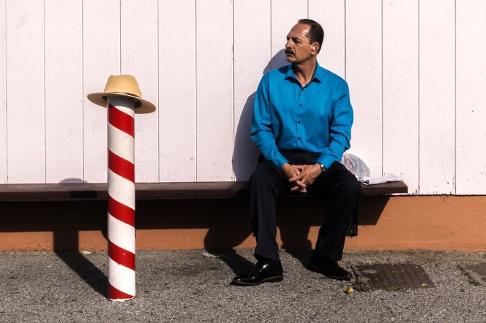 40 Times The Streets Looked Hilarious, Awkward, And Totally Relatable Through This Photographer’s Lens (New Pics) 40 Times The Streets Looked Hilarious, Awkward, And Totally Relatable Through This Photographer’s Lens (New Pics)