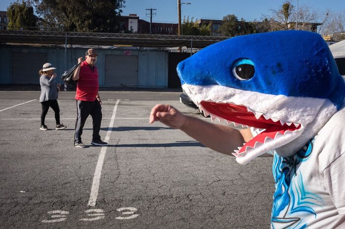 40 Times The Streets Looked Hilarious, Awkward, And Totally Relatable Through This Photographer’s Lens (New Pics) 40 Times The Streets Looked Hilarious, Awkward, And Totally Relatable Through This Photographer’s Lens (New Pics)